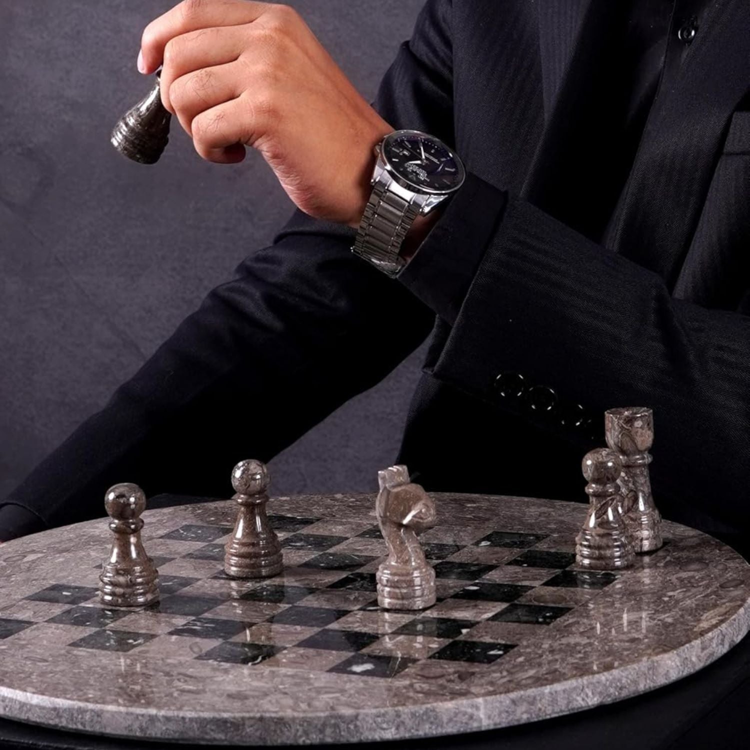oceanic black chess round board